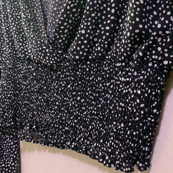 SHEIN black and white spotted scrunched low cut ruffle top - Picture 2 of 5